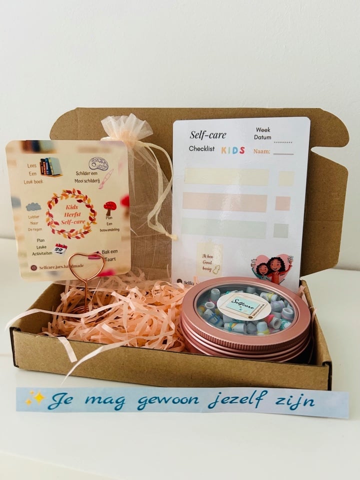 Handmade selfcare jar als herfstcadeau bij Swan Market